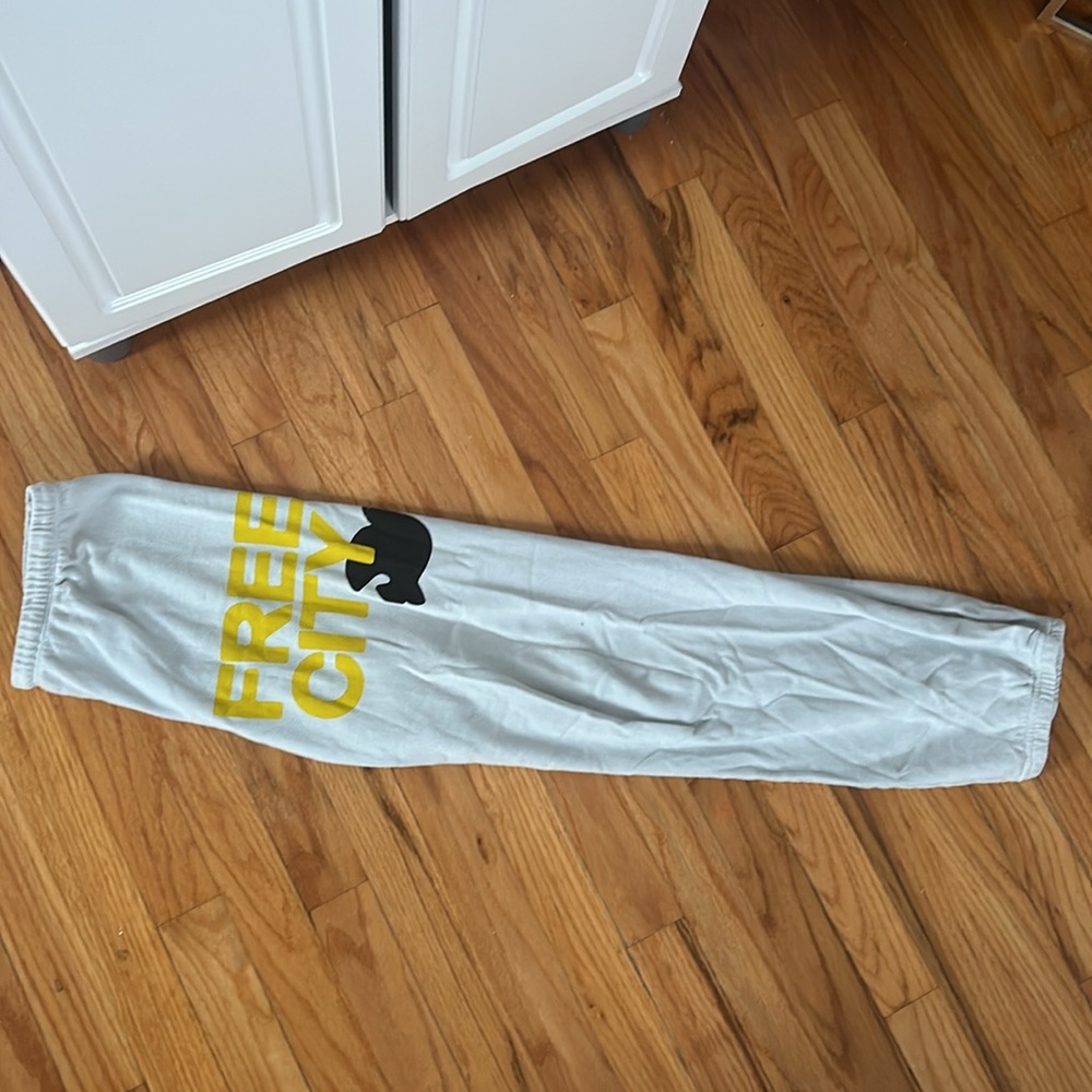 FREE CITY - Sweatpants